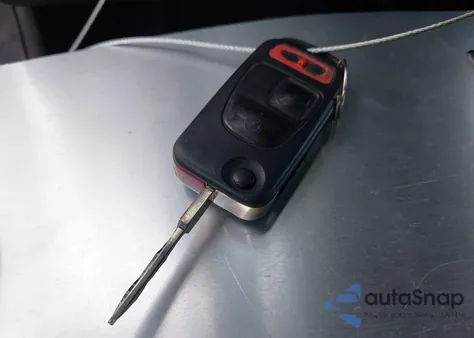 2004 Mercedes-Benz Slk 230 Kompressor z USA, uszkodzony, nr VIN WDBKK49F14F300746